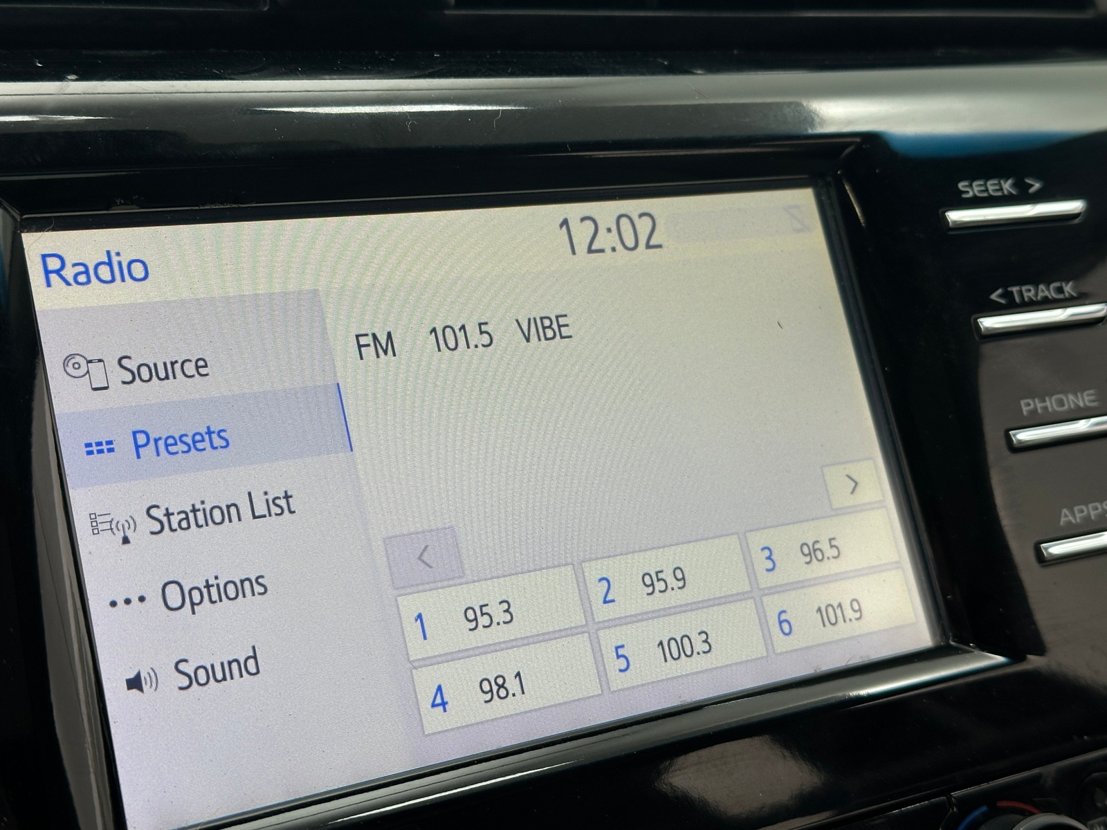 Thumbnail: 2018 Toyota Camry - 3