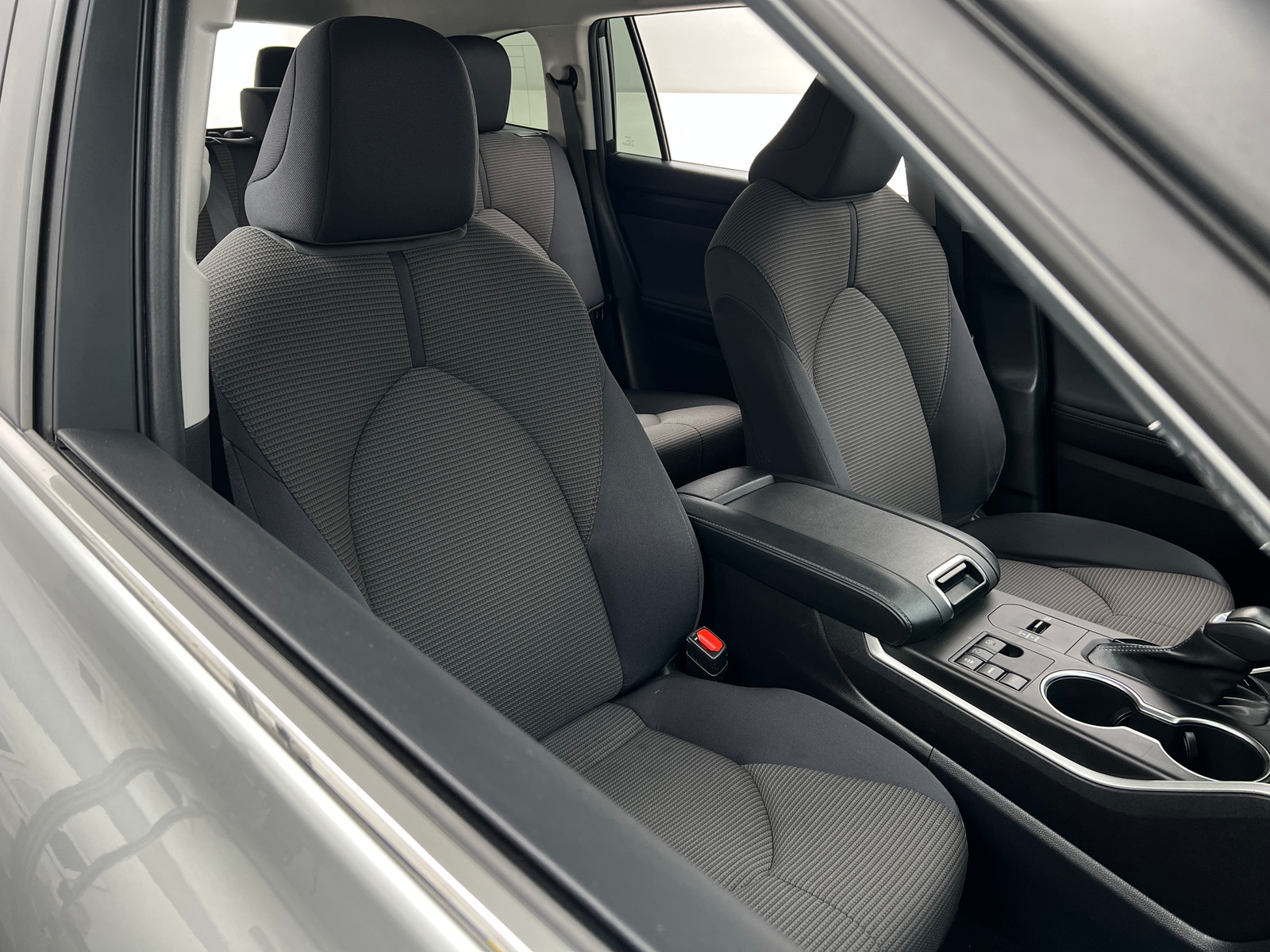 Thumbnail: 2023 Toyota Highlander - 2