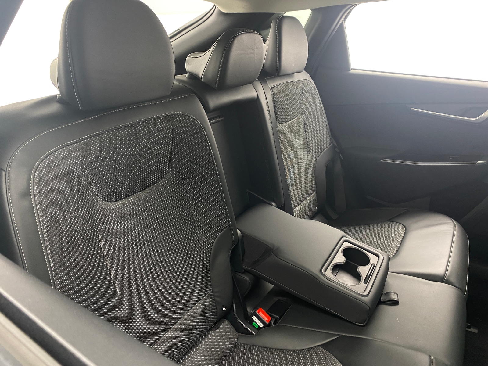 Thumbnail: 2022 Kia EV6 - 5