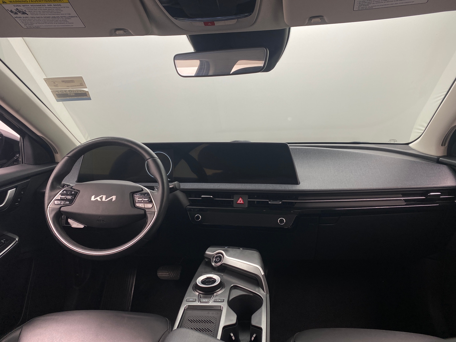 Thumbnail: 2022 Kia EV6 - 2