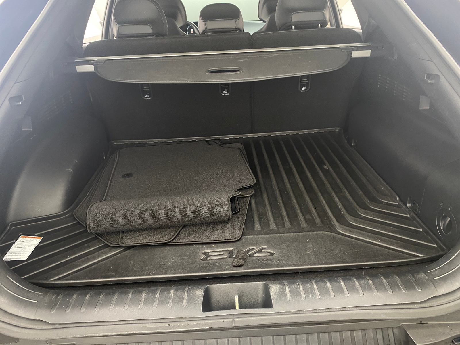 Thumbnail: 2022 Kia EV6 - 6