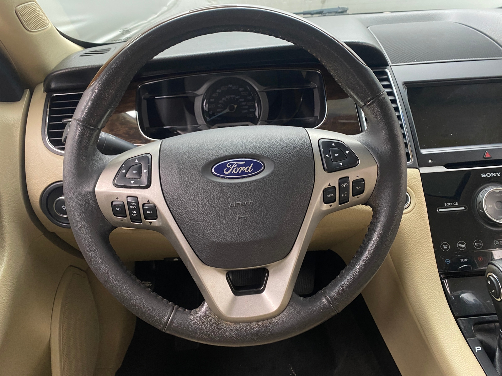 Thumbnail: 2018 Ford Taurus - 4