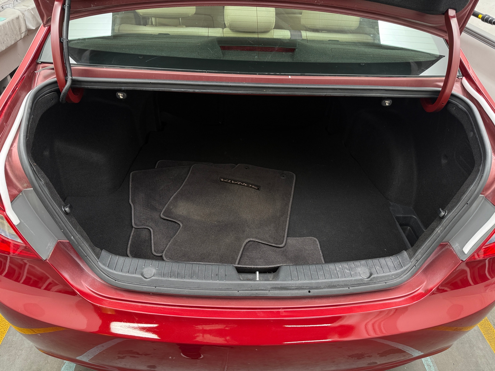 Thumbnail: 2012 Hyundai Sonata - 7