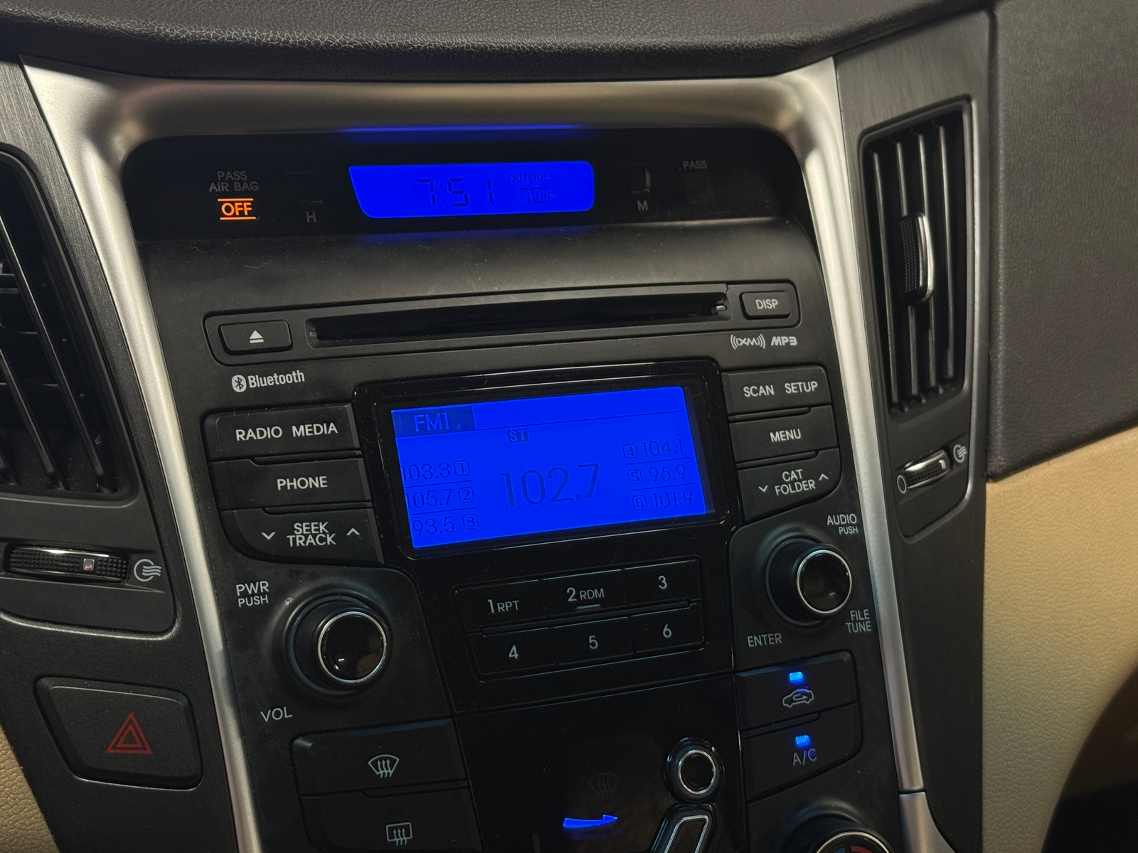 Thumbnail: 2012 Hyundai Sonata - 4