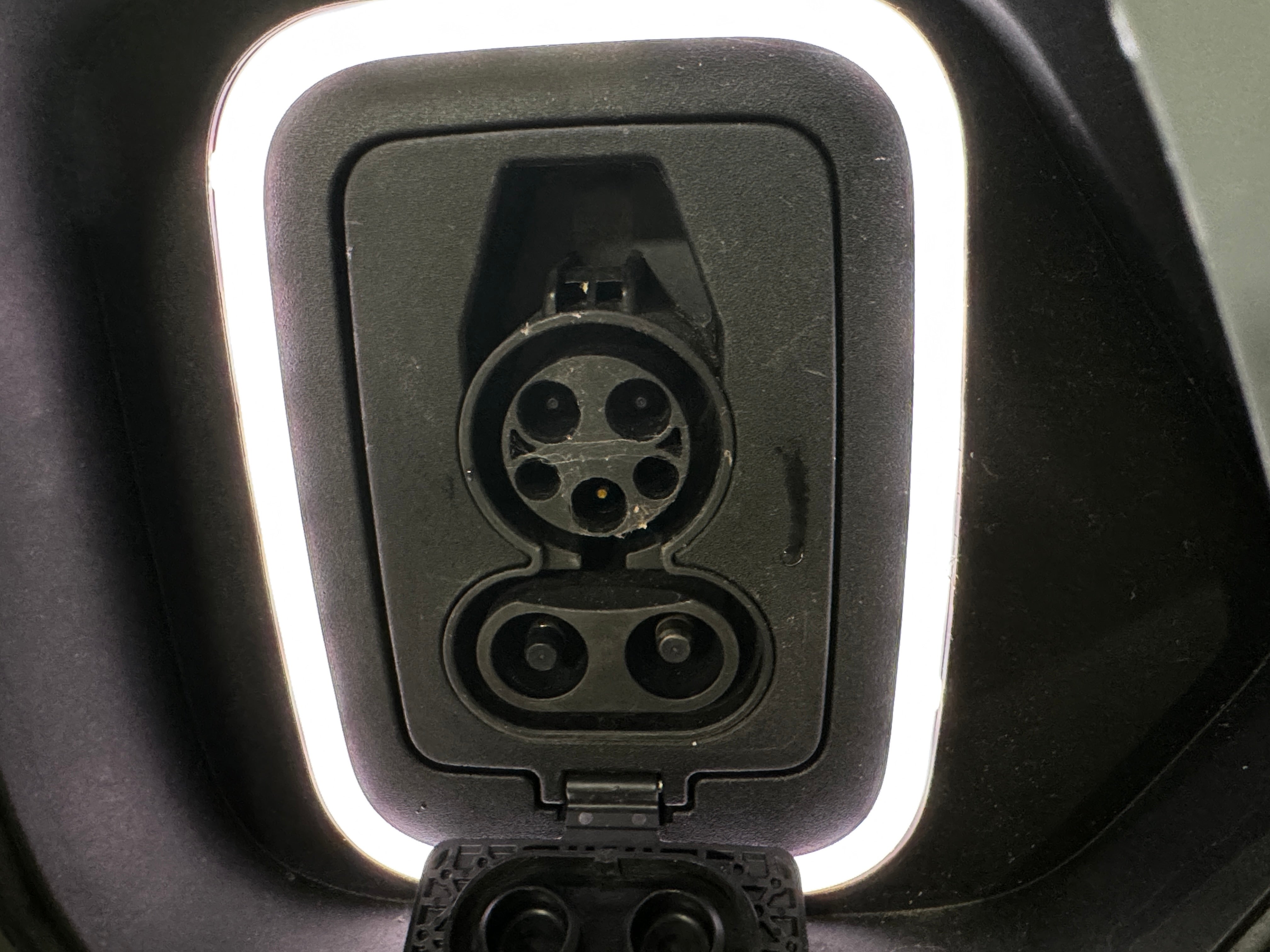 Used 2022 Rivian R1T Adventure with VIN 7FCTGAAAXNN014708 for sale in Oak Creek, WI