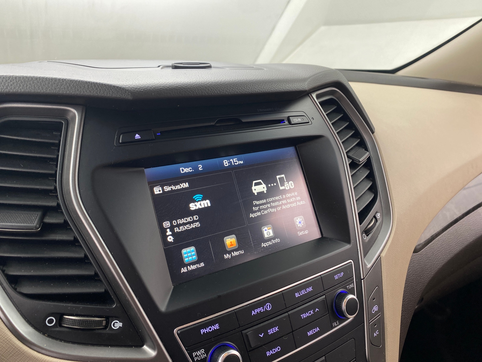 Thumbnail: 2017 Hyundai Santa Fe - 4