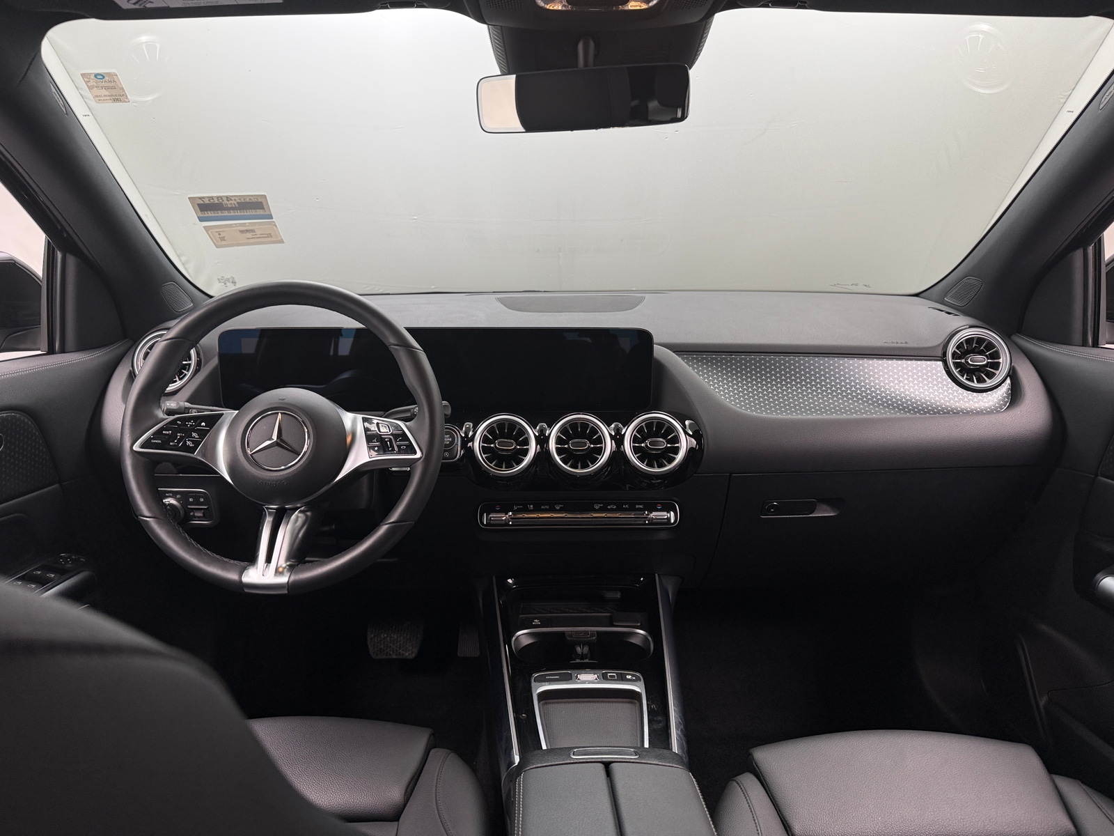 Thumbnail: 2025 Mercedes-Benz GLA - 2