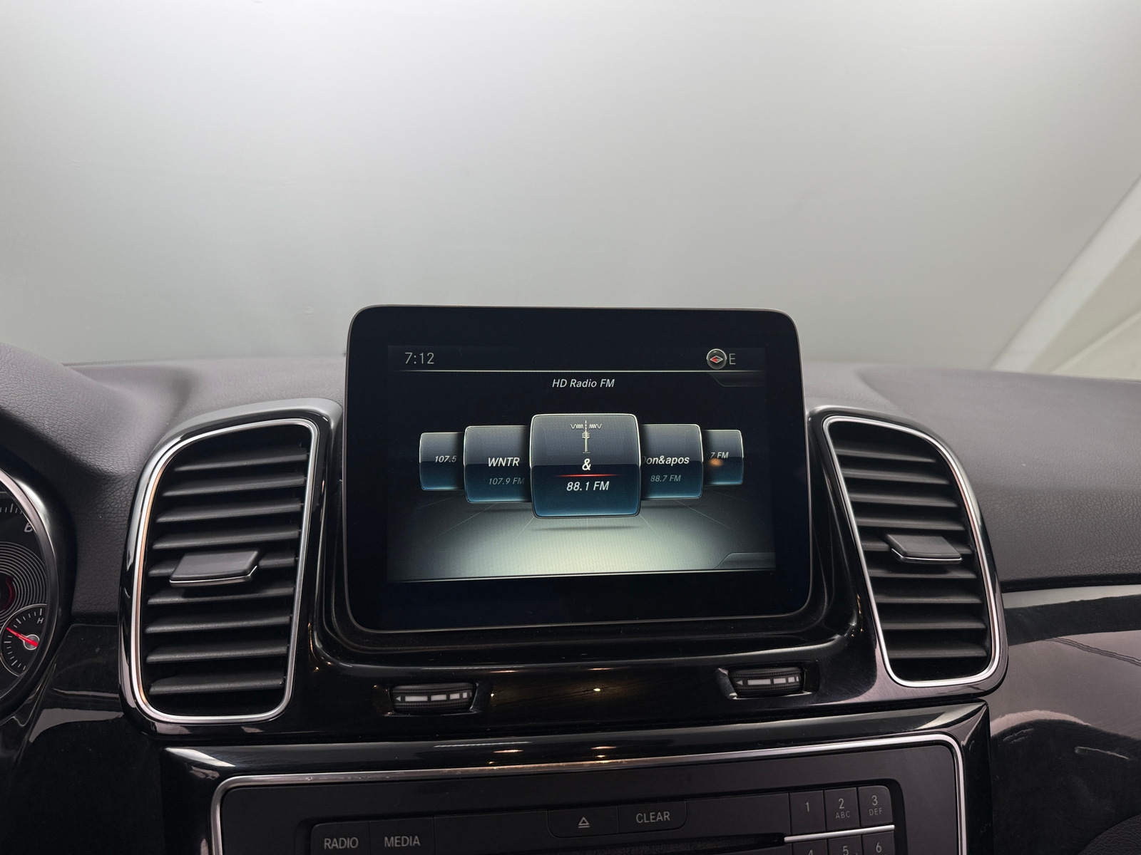 Thumbnail: 2018 Mercedes-Benz GLE - 4