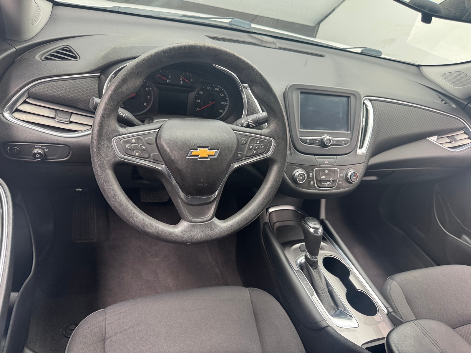 Thumbnail: 2018 Chevrolet Malibu - 5