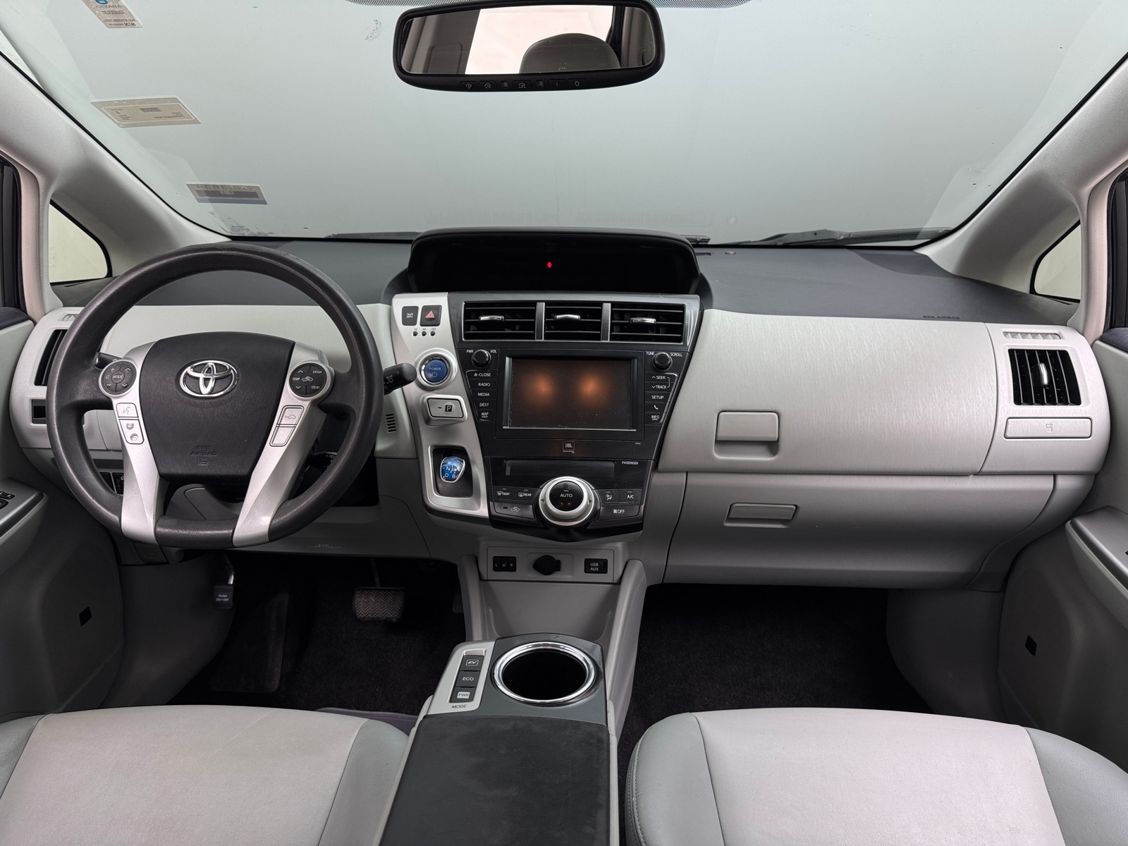 Thumbnail: 2012 Toyota Prius v - 2