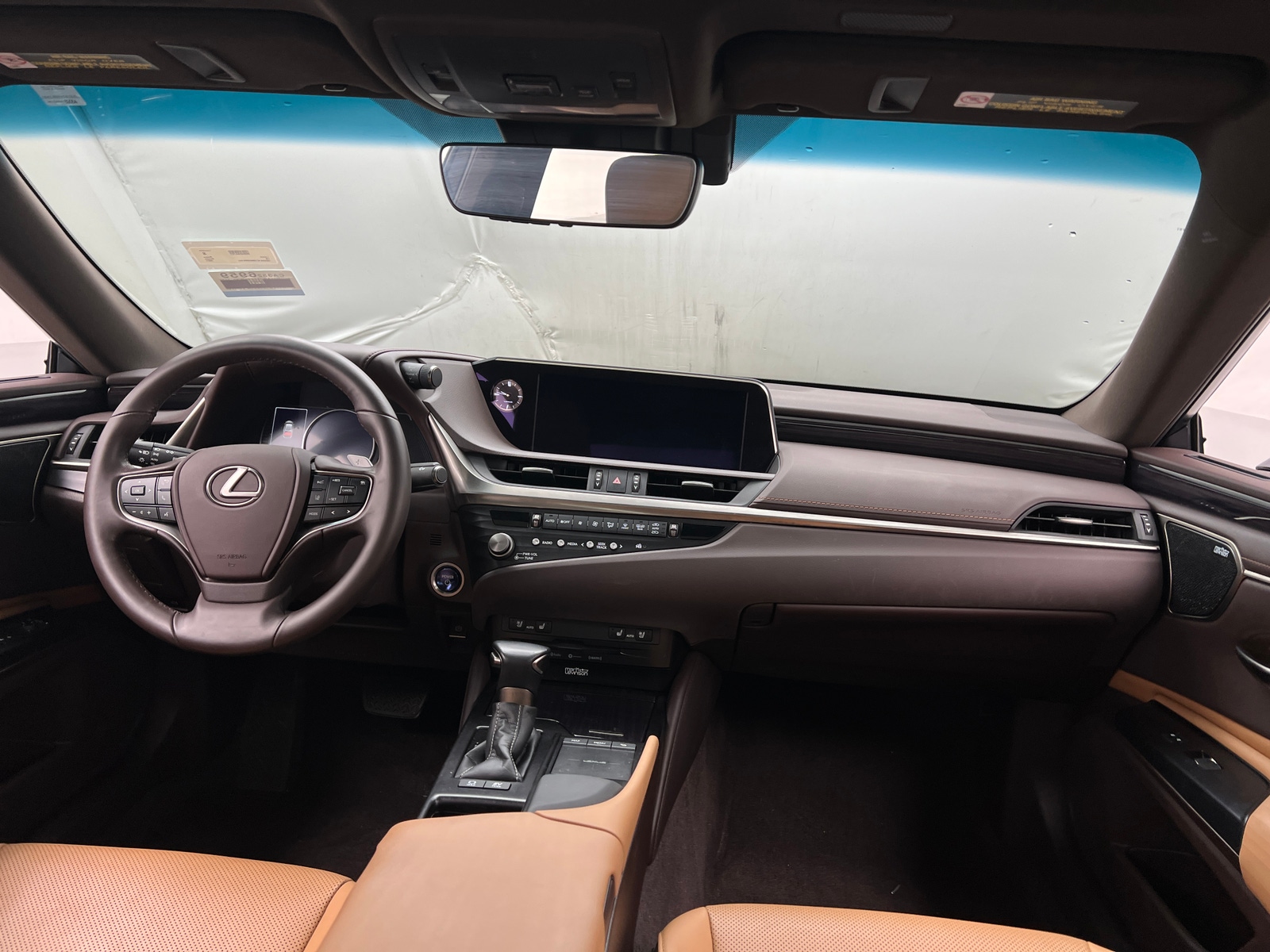 Thumbnail: 2021 Lexus ES - 2