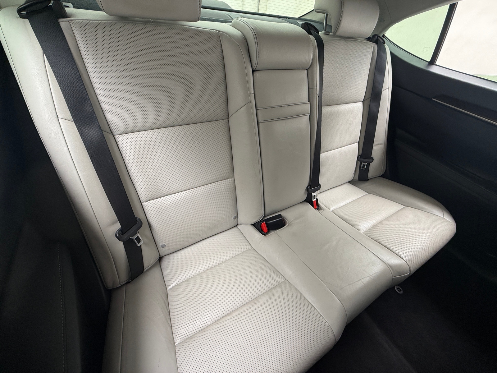 Thumbnail: 2015 Lexus ES - 5