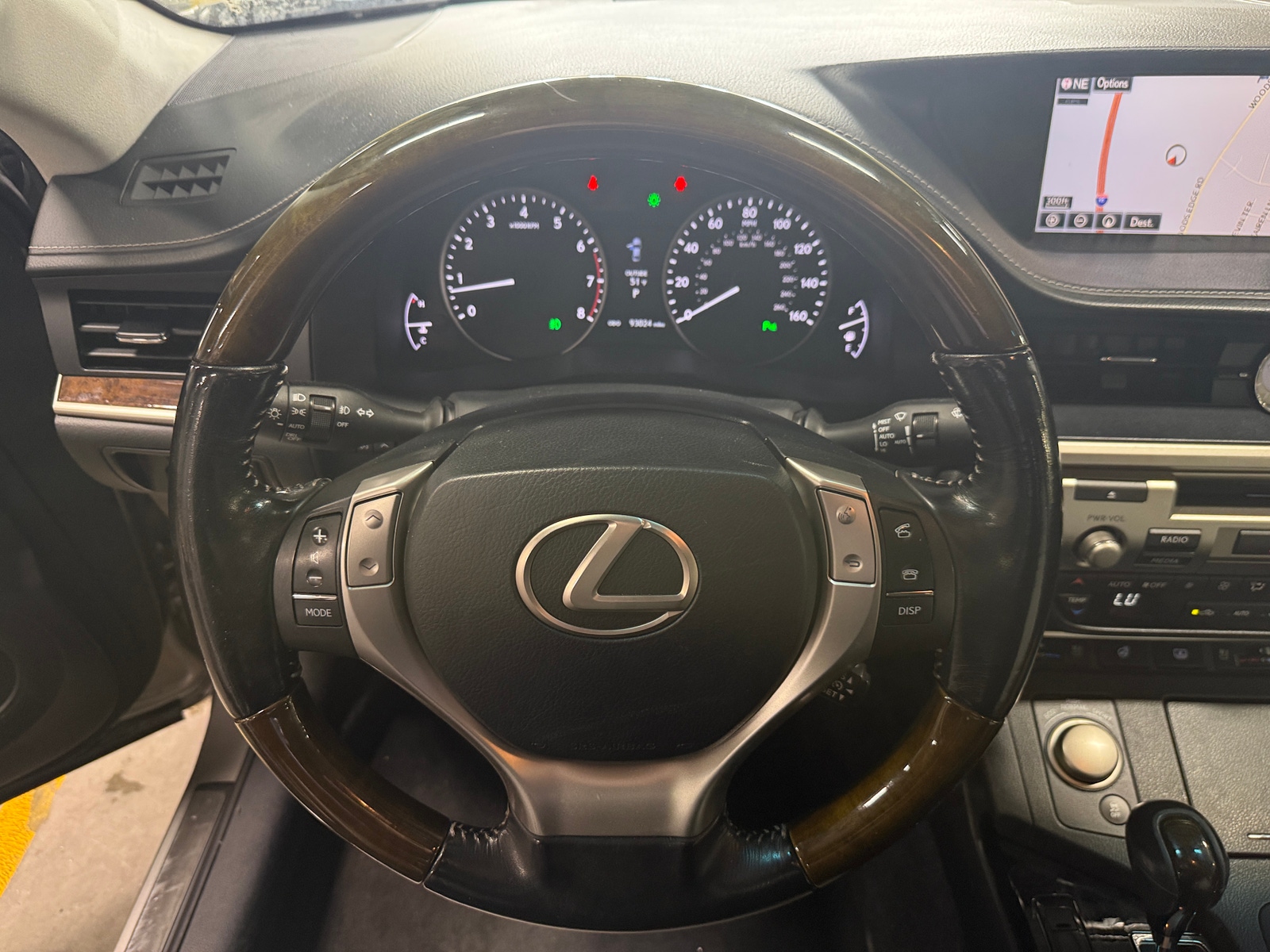 Thumbnail: 2015 Lexus ES - 4