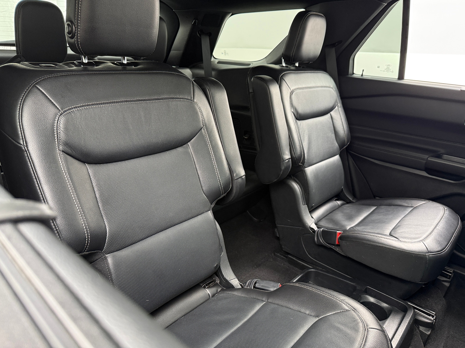 Thumbnail: 2020 Ford Explorer - 5