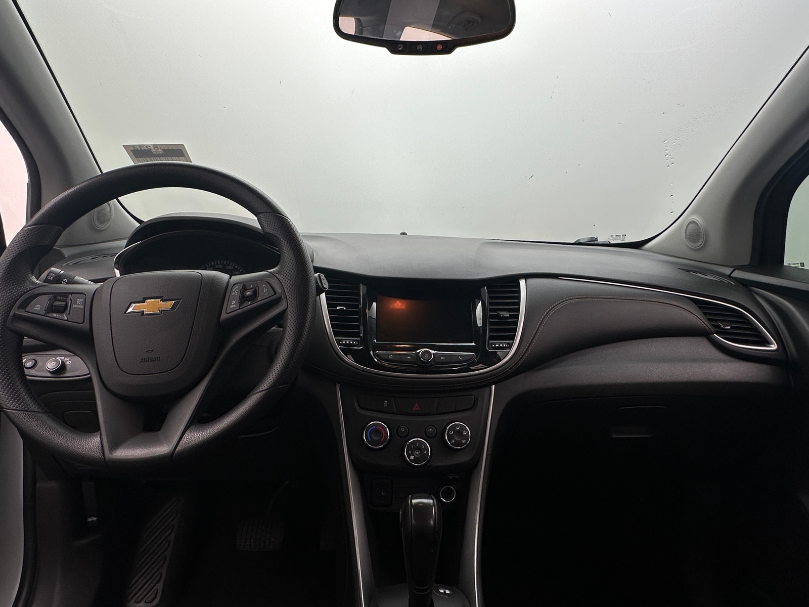 Thumbnail: 2020 Chevrolet Trax - 3