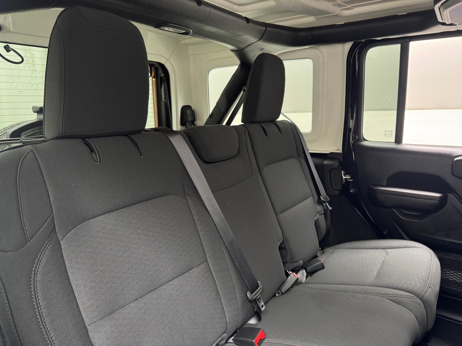 Thumbnail: 2021 Jeep Wrangler - 6