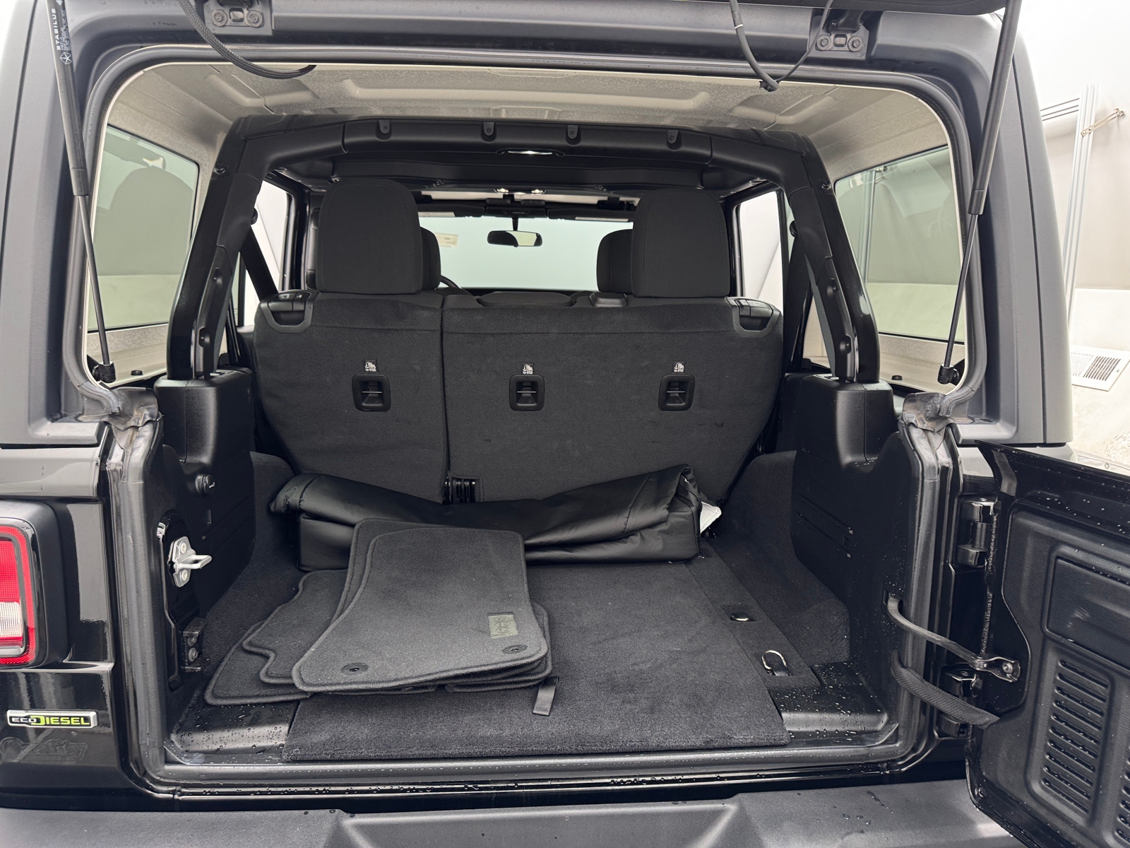 Thumbnail: 2021 Jeep Wrangler - 7