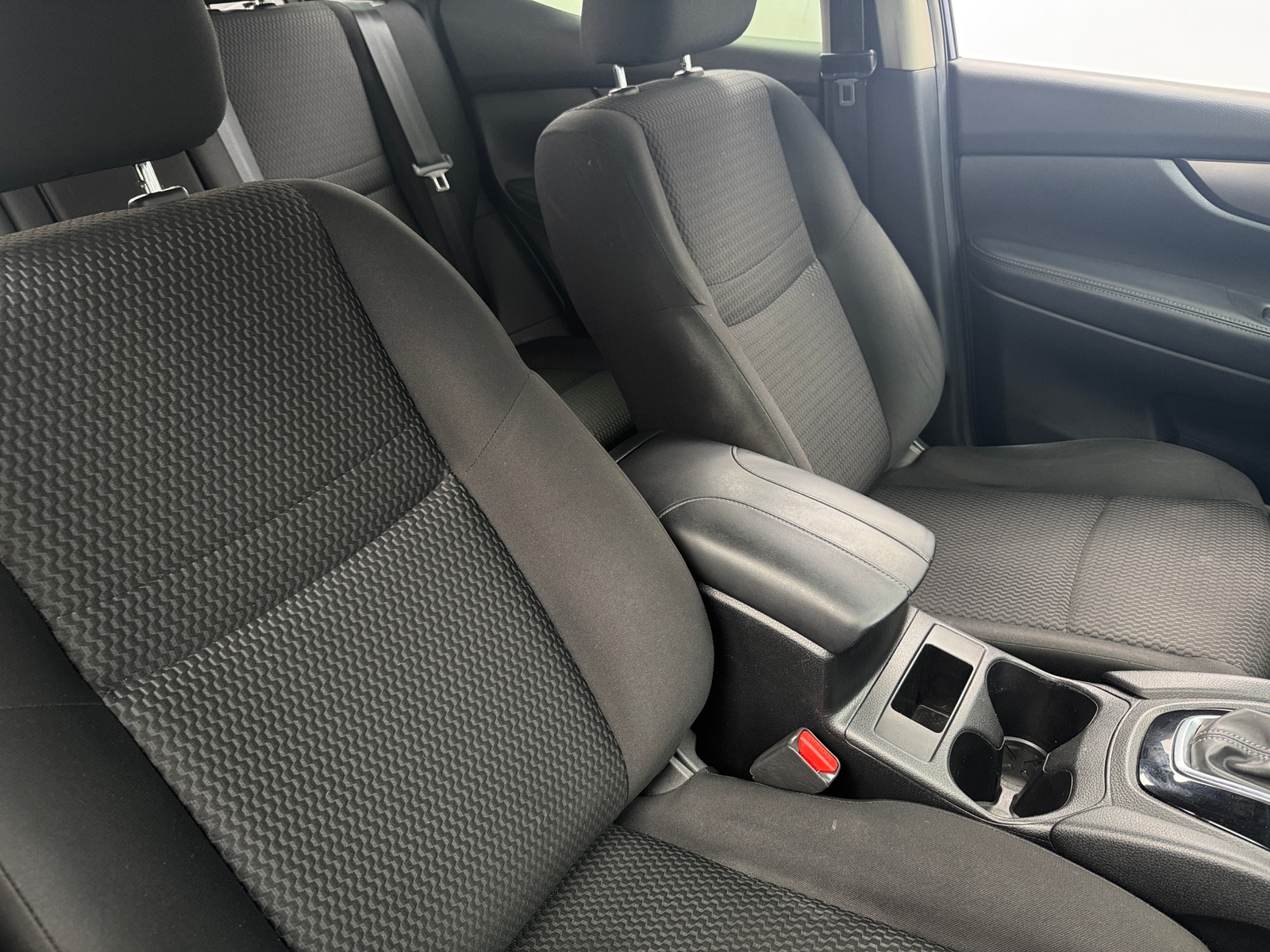 Thumbnail: 2019 Nissan Rogue Sport - 2