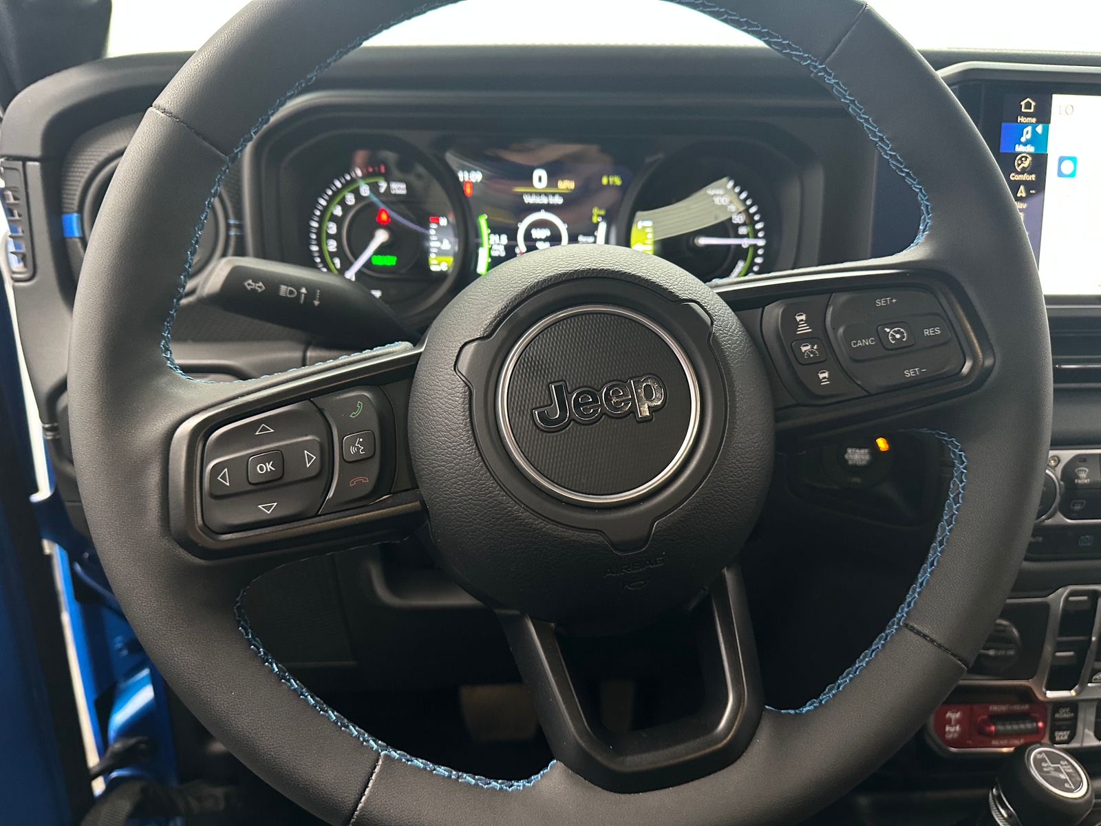 Thumbnail: 2024 Jeep Wrangler - 4