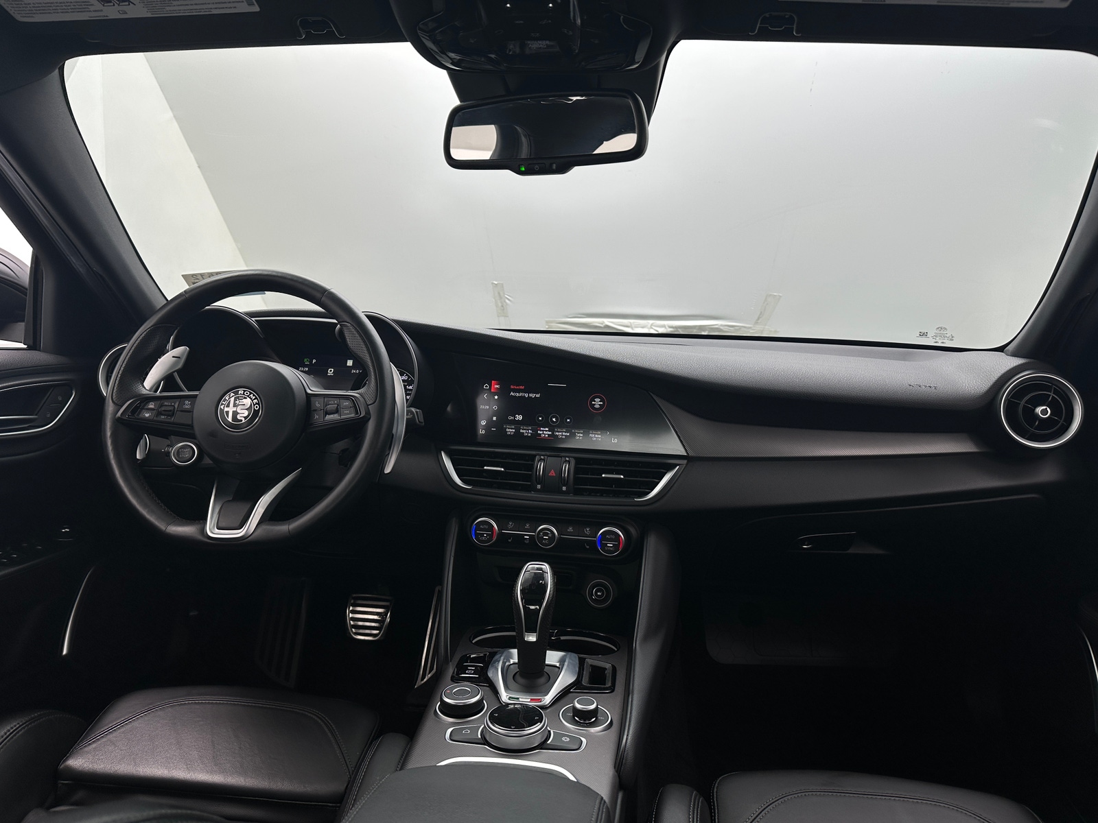 Thumbnail: 2022 Alfa Romeo Giulia - 2