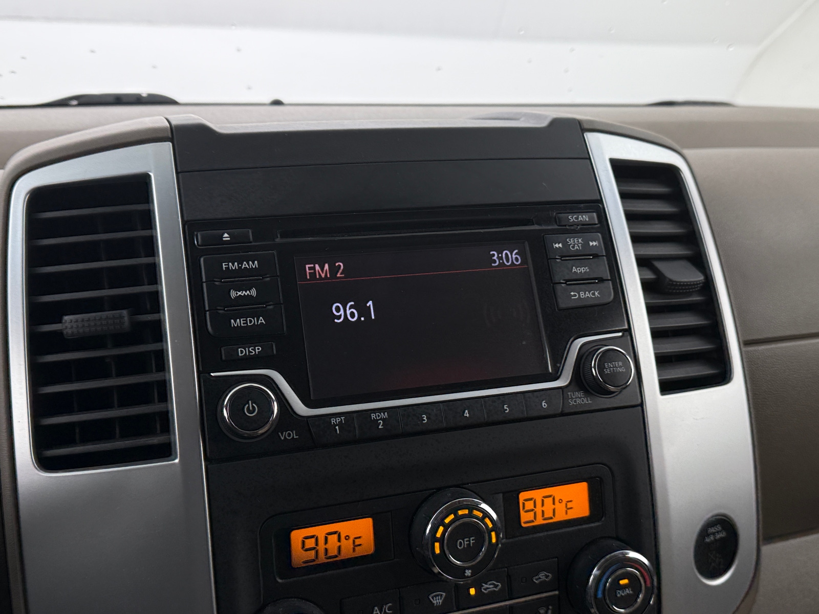 Thumbnail: 2016 Nissan Frontier - 4