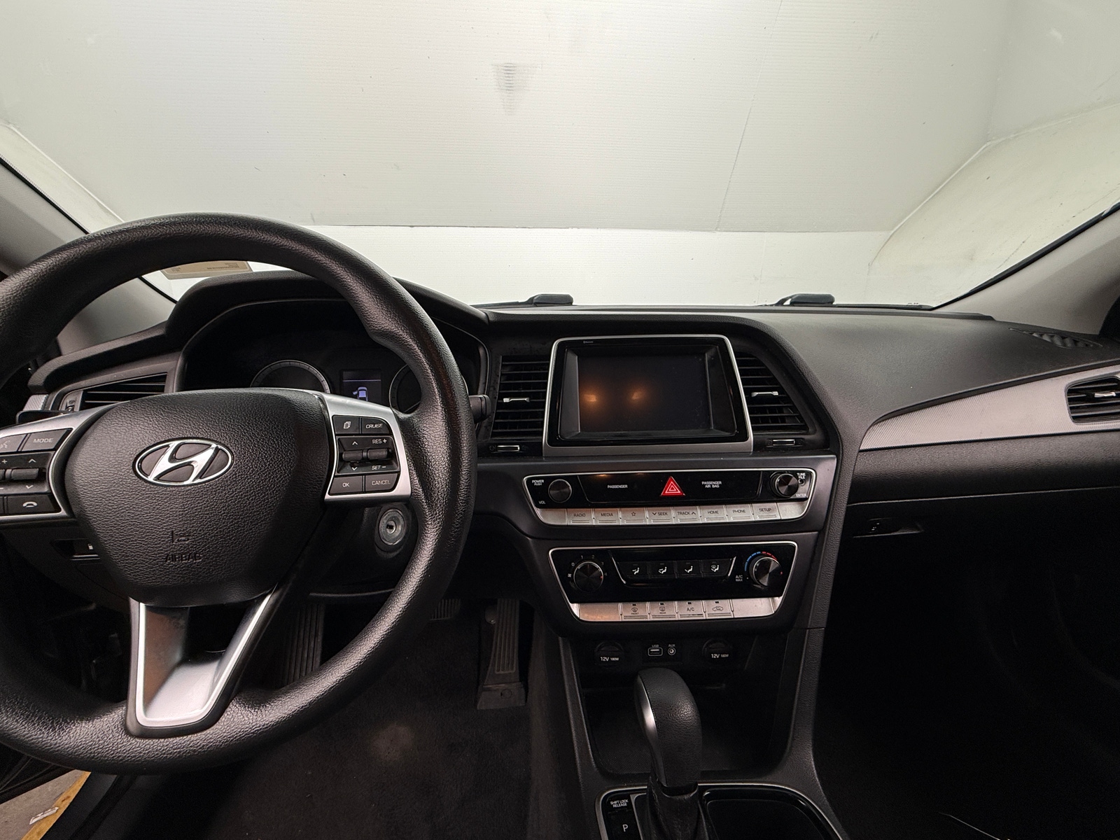 Thumbnail: 2019 Hyundai Sonata - 3