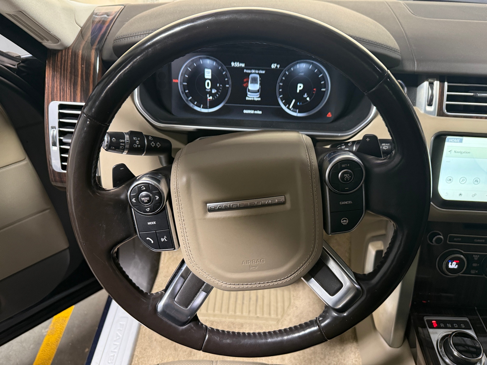 Thumbnail: 2017 Land Rover Range Rover - 4