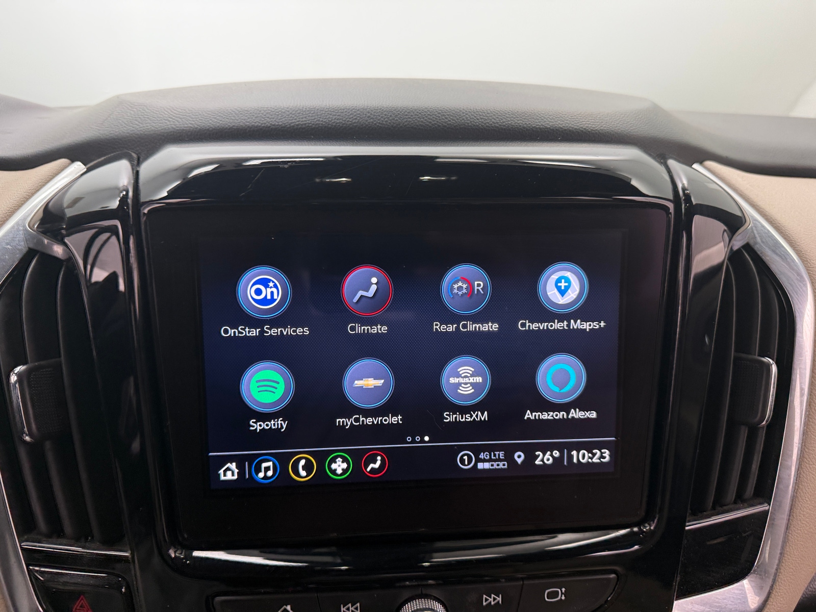 Thumbnail: 2022 Chevrolet Traverse - 3