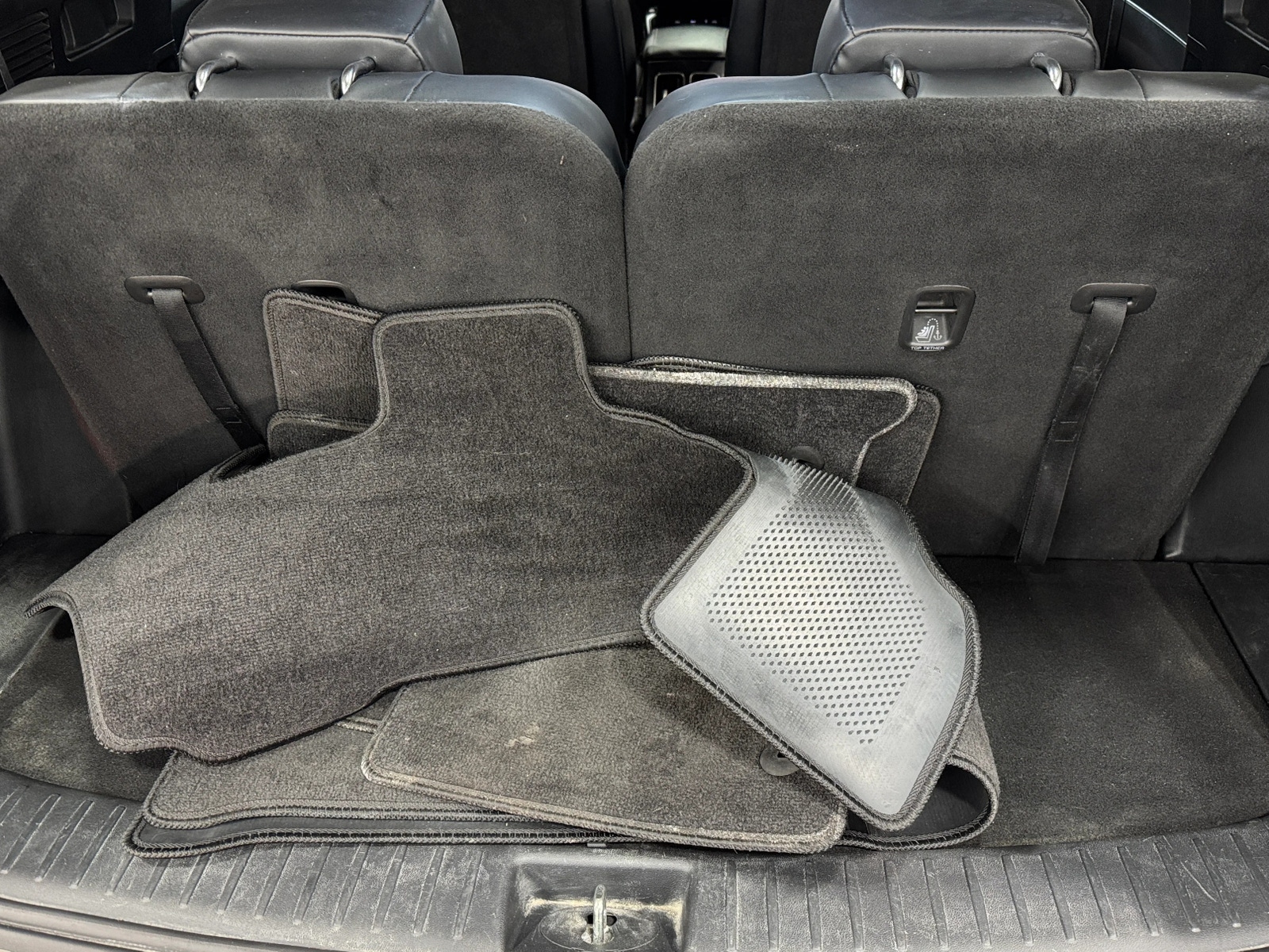 Thumbnail: 2023 Kia Sorento - 6