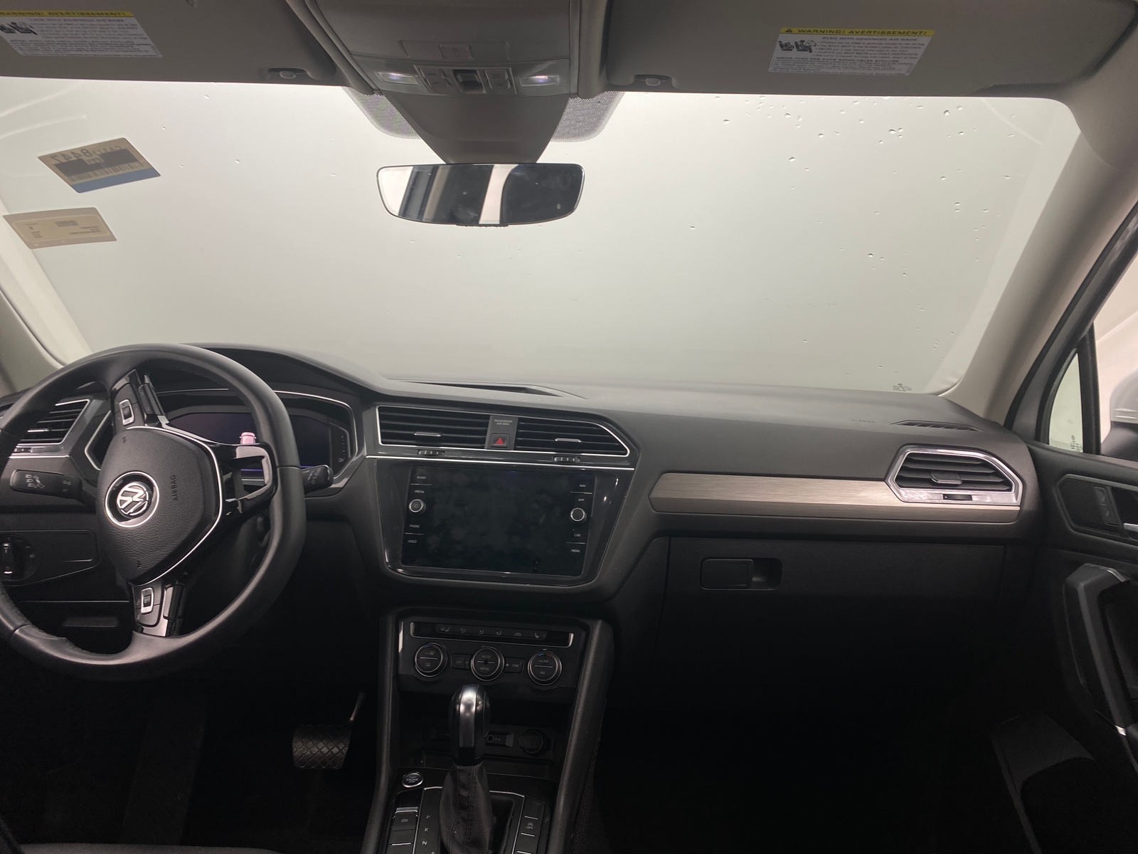 Thumbnail: 2020 Volkswagen Tiguan - 2