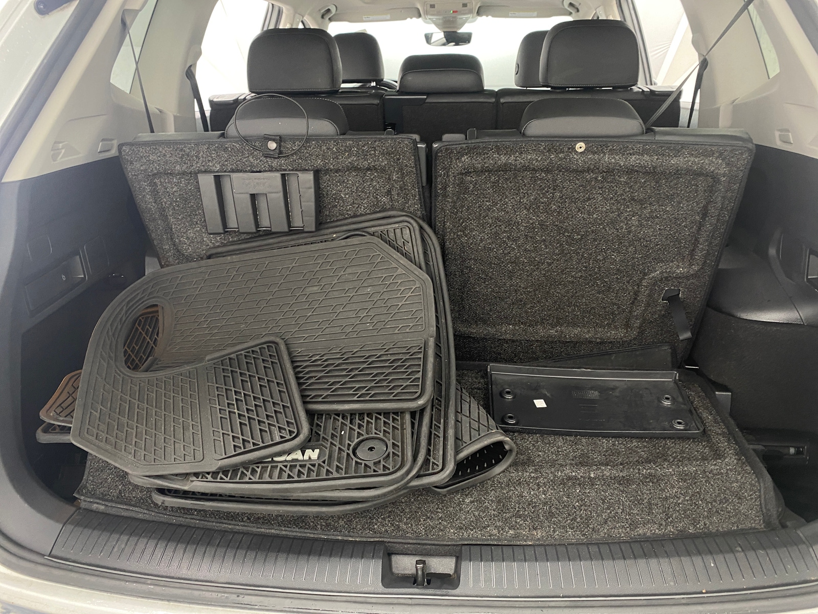 Thumbnail: 2020 Volkswagen Tiguan - 6