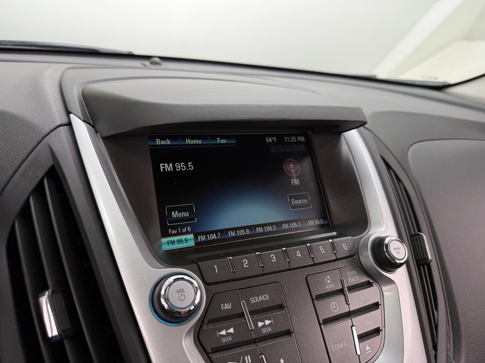 Thumbnail: 2015 Chevrolet Equinox - 4