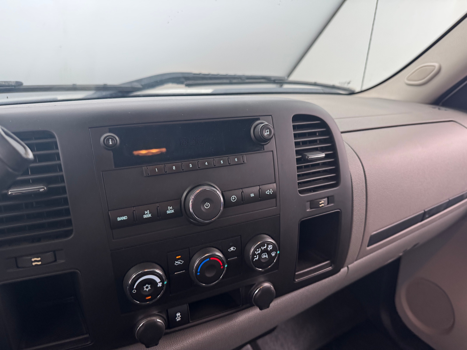 Thumbnail: 2013 Chevrolet Silverado 1500 - 4