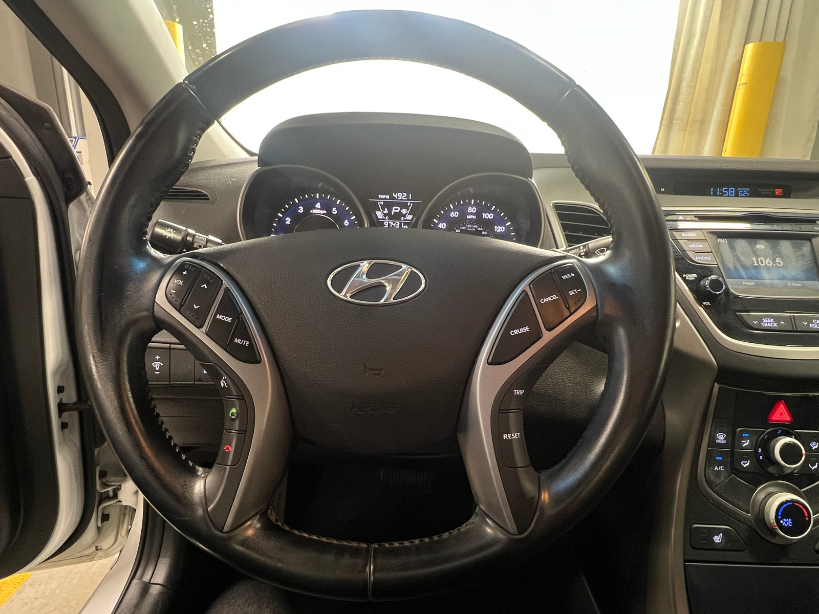 Thumbnail: 2016 Hyundai Elantra - 5