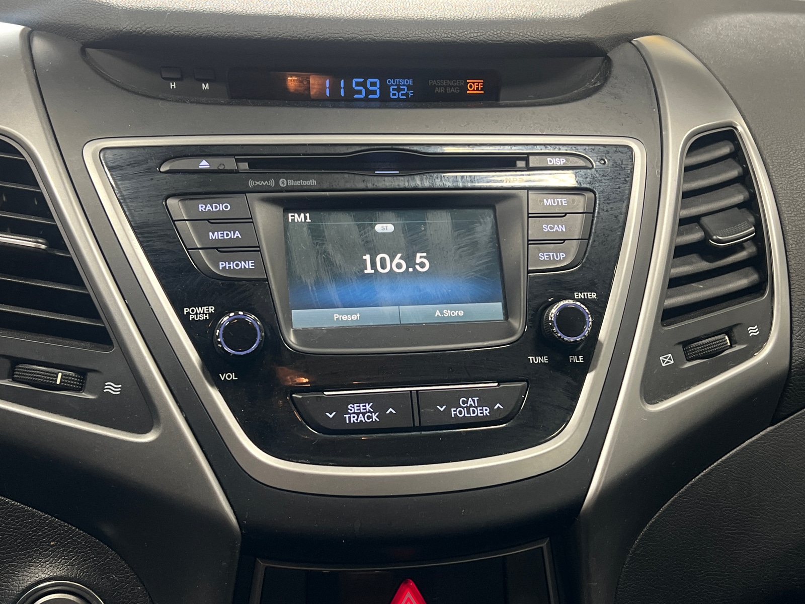 Thumbnail: 2016 Hyundai Elantra - 4