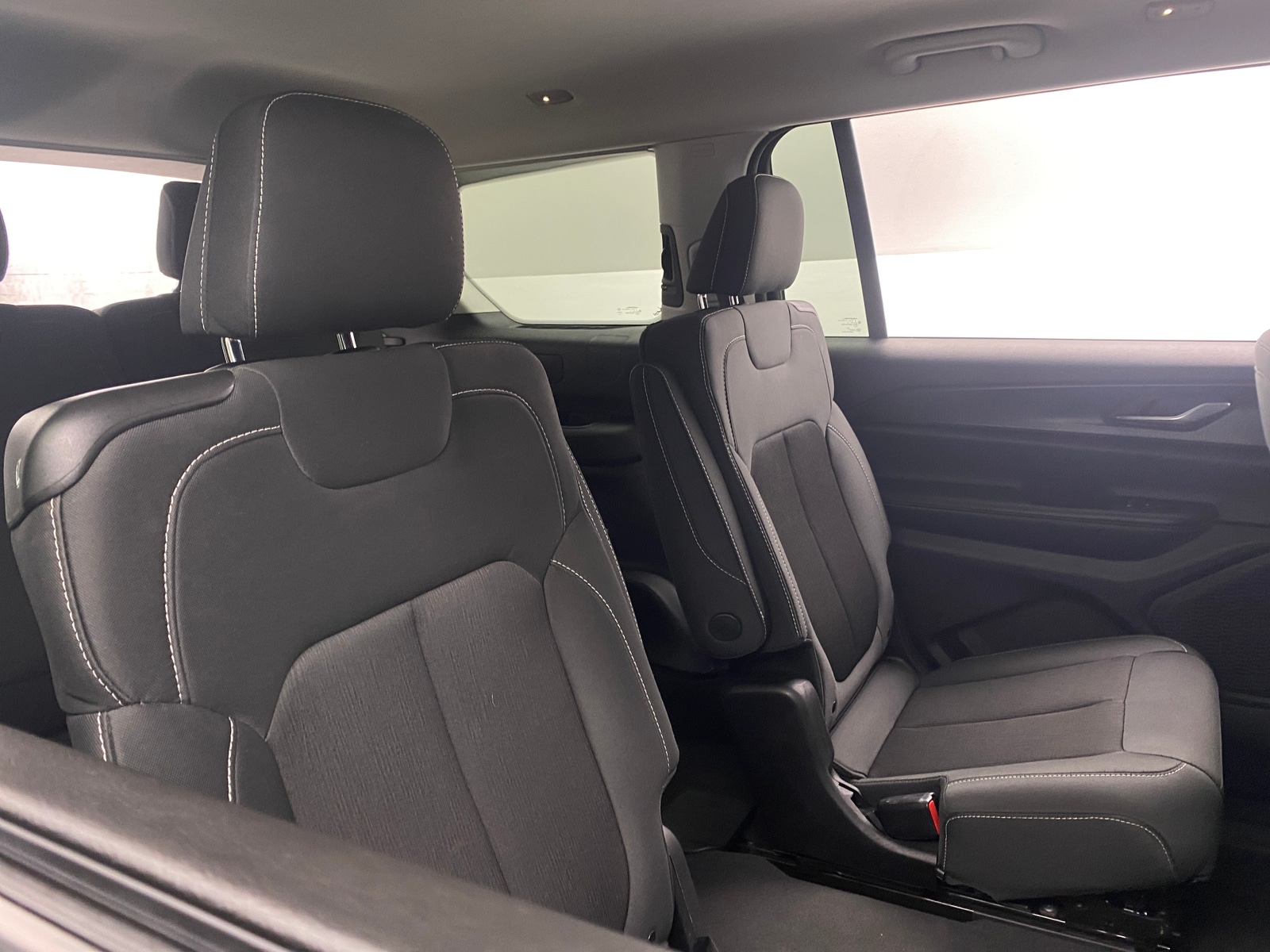 Thumbnail: 2023 Jeep Grand Cherokee L - 6
