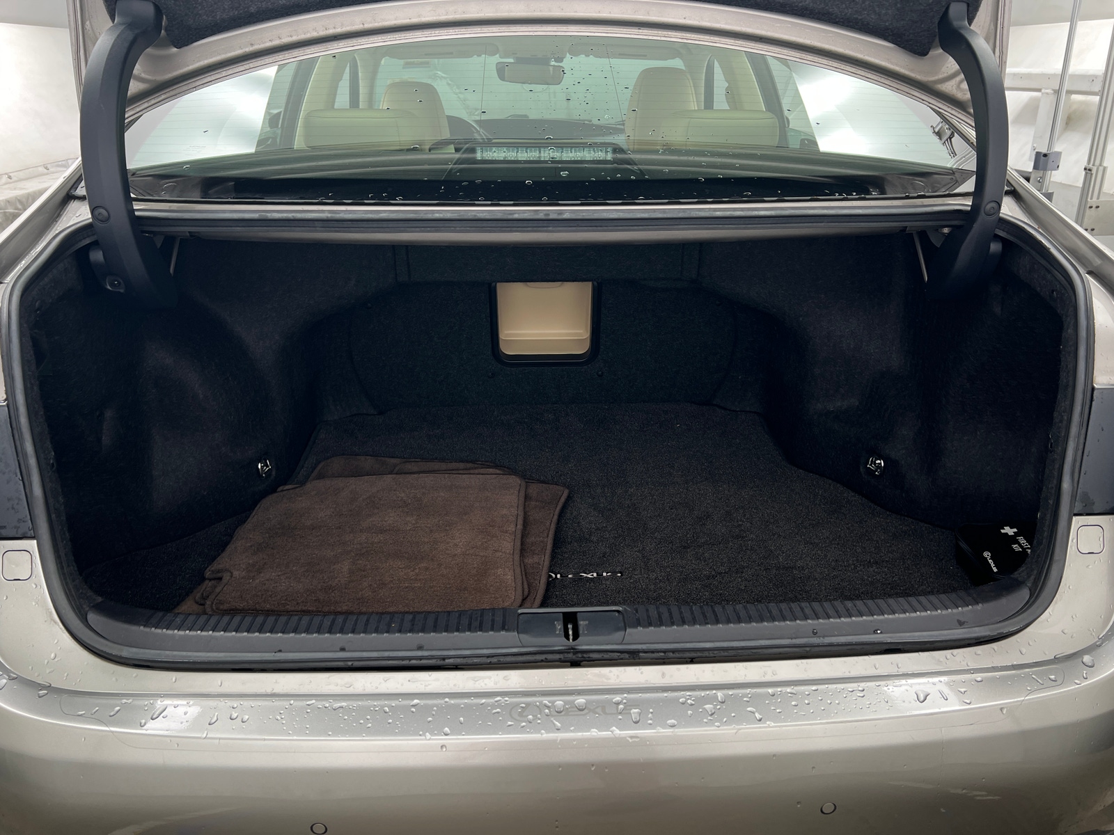 Thumbnail: 2017 Lexus ES - 6