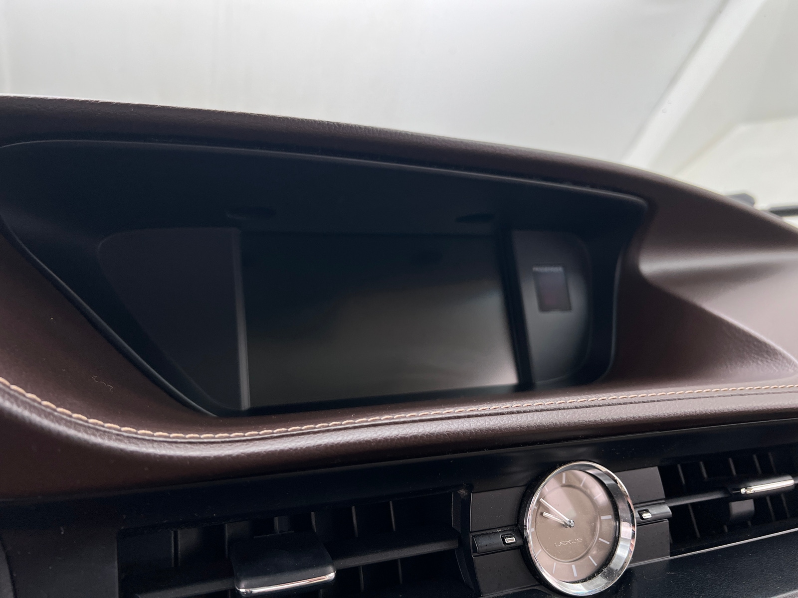 Thumbnail: 2017 Lexus ES - 3