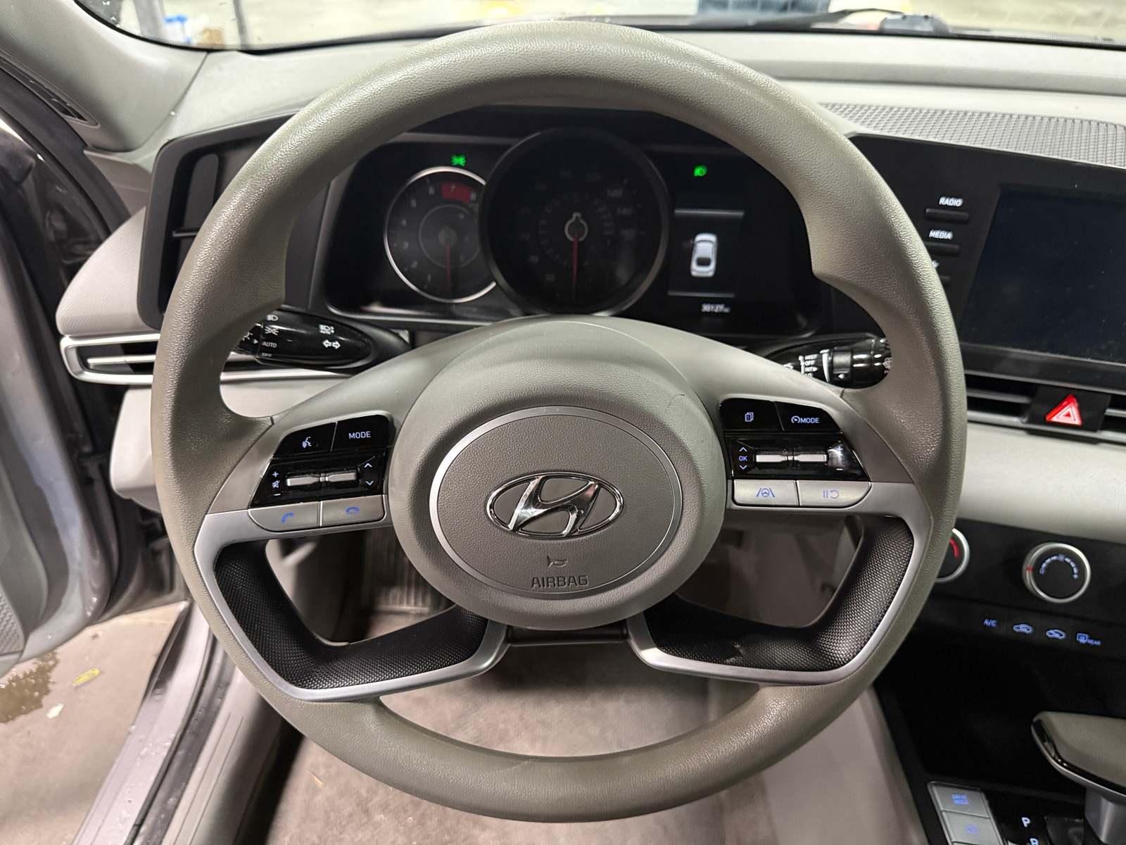 Thumbnail: 2021 Hyundai Elantra - 5