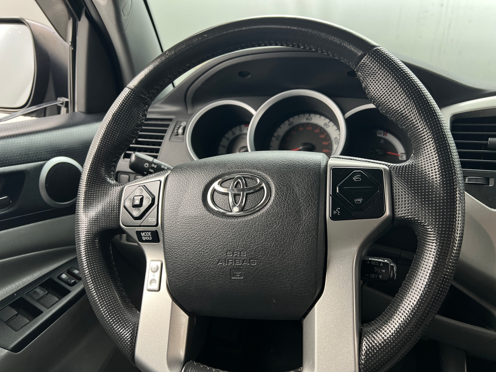 Thumbnail: 2015 Toyota Tacoma - 5