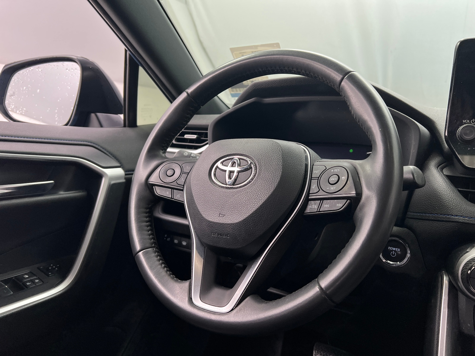 Thumbnail: 2023 Toyota RAV4 - 4