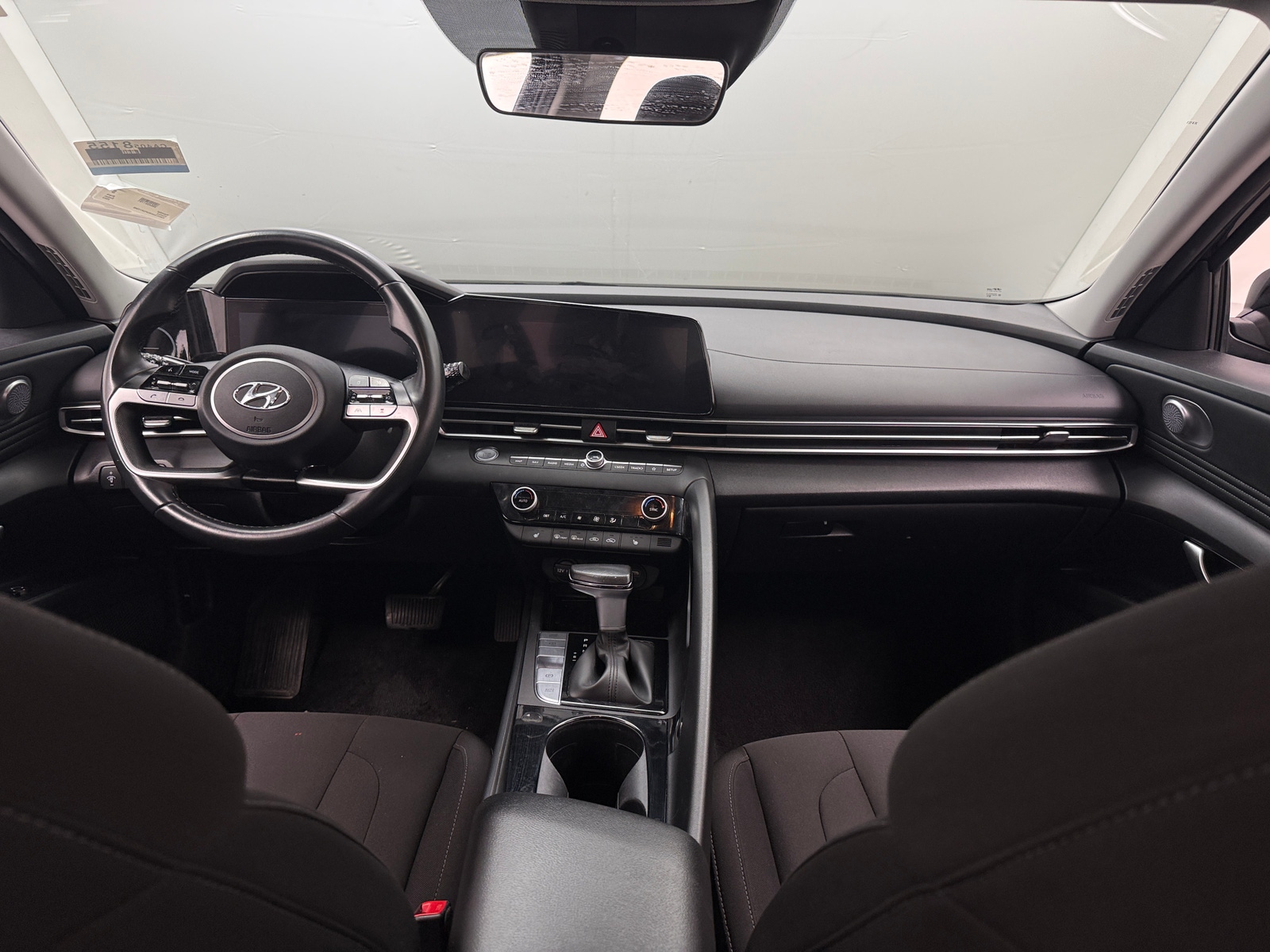 Thumbnail: 2023 Hyundai Elantra - 3