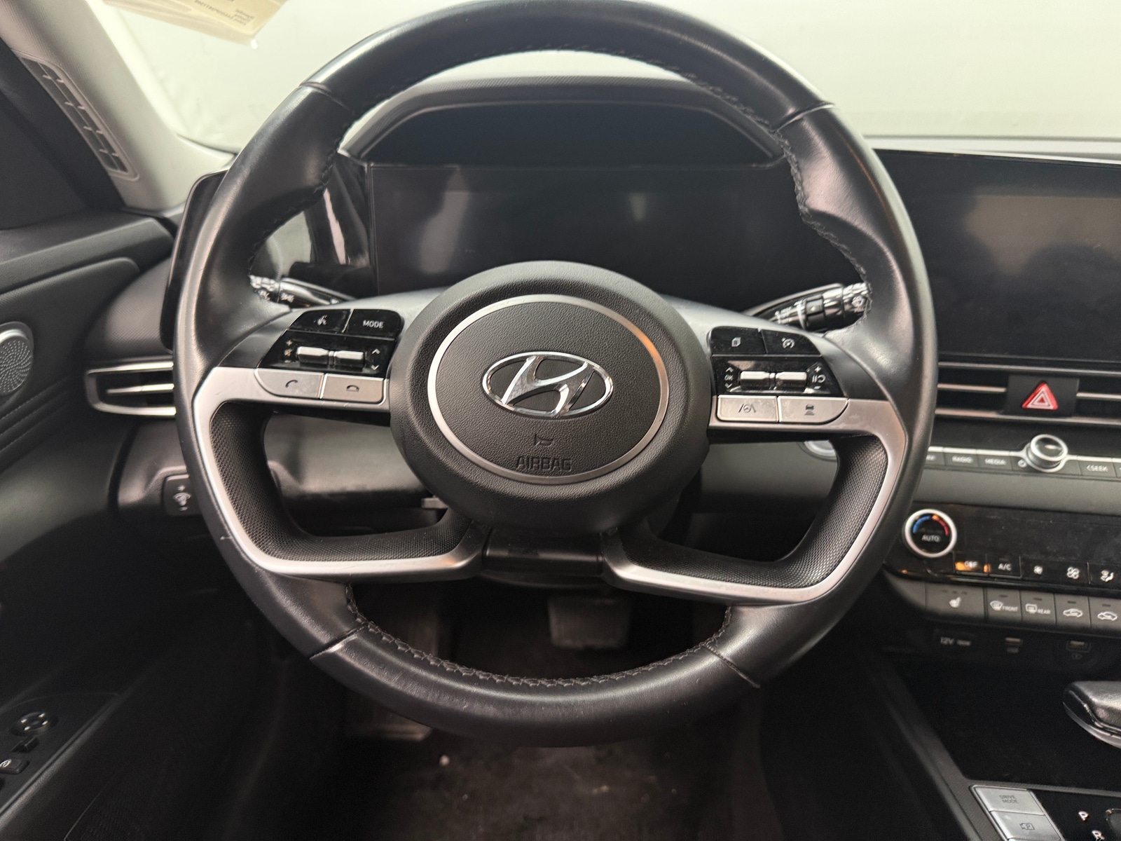 Thumbnail: 2023 Hyundai Elantra - 5