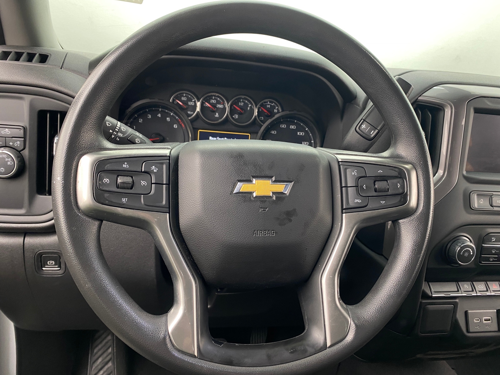 Thumbnail: 2022 Chevrolet Silverado 1500 - 5