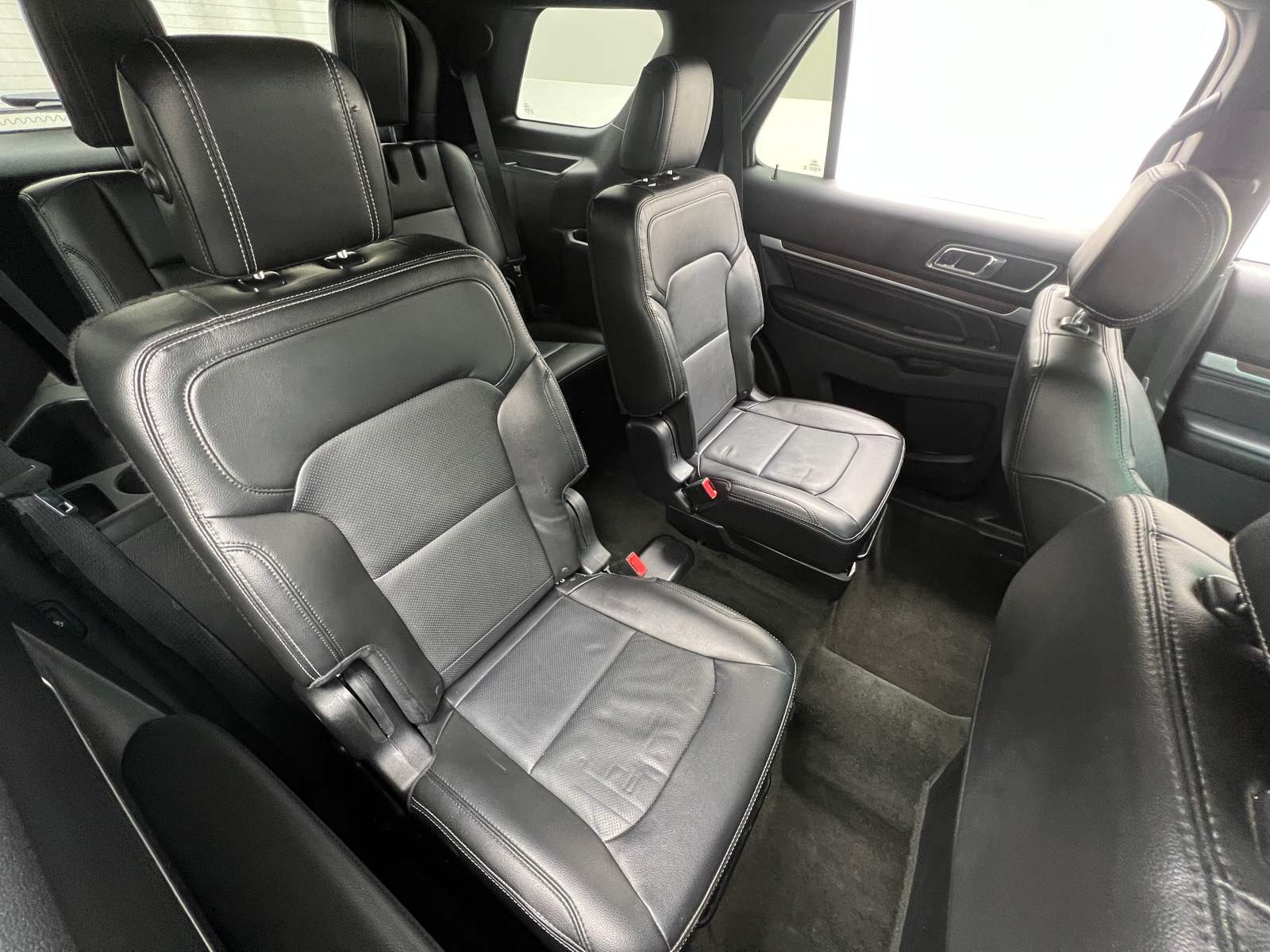 Thumbnail: 2016 Ford Explorer - 5