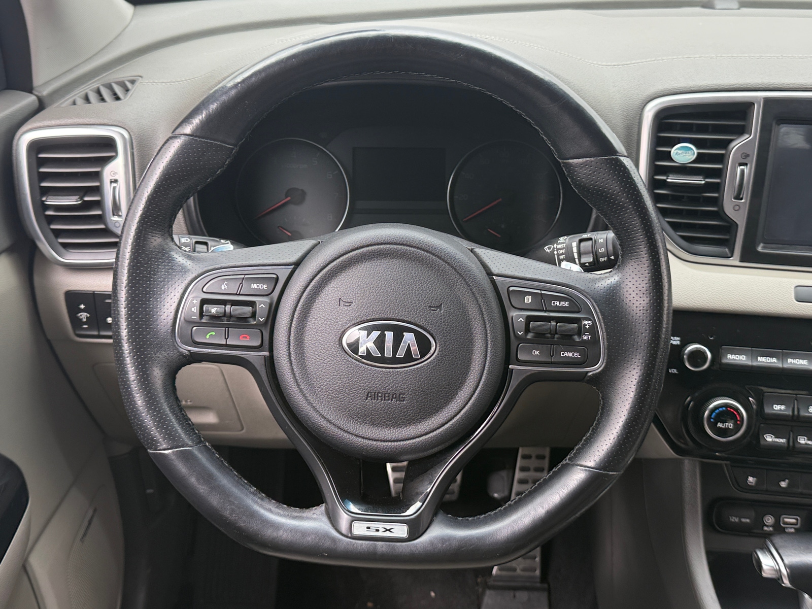 Thumbnail: 2017 Kia Sportage - 4