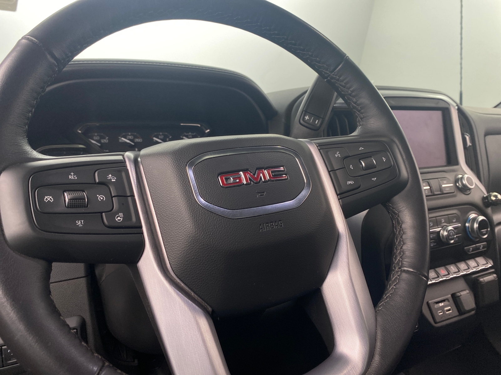 Thumbnail: 2022 GMC Sierra 3500 - 5