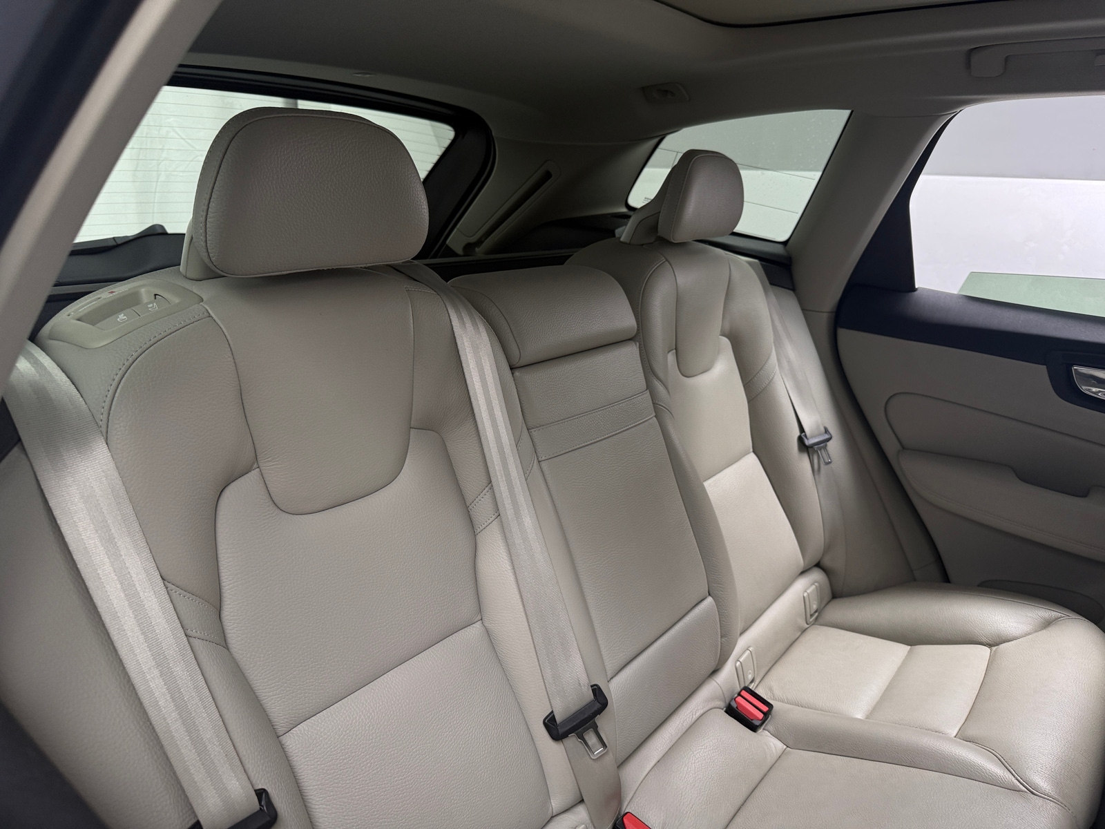 Thumbnail: 2018 Volvo XC60 - 5