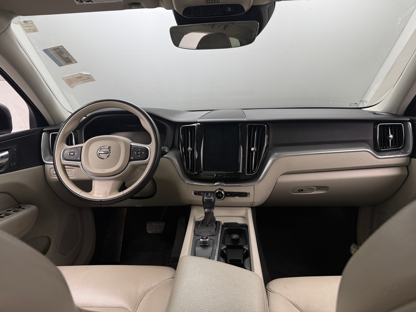 Thumbnail: 2018 Volvo XC60 - 2