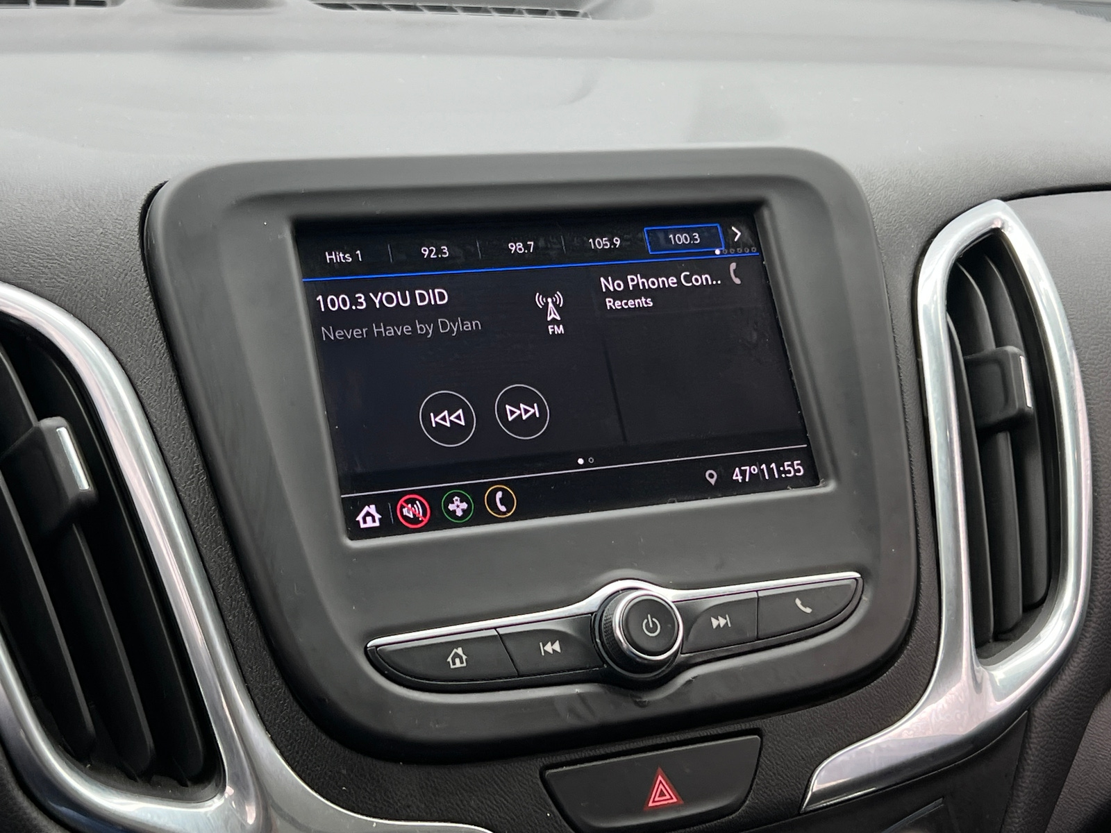 Thumbnail: 2021 Chevrolet Equinox - 4